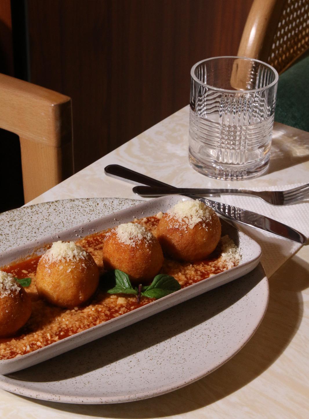 كرات المكرونة