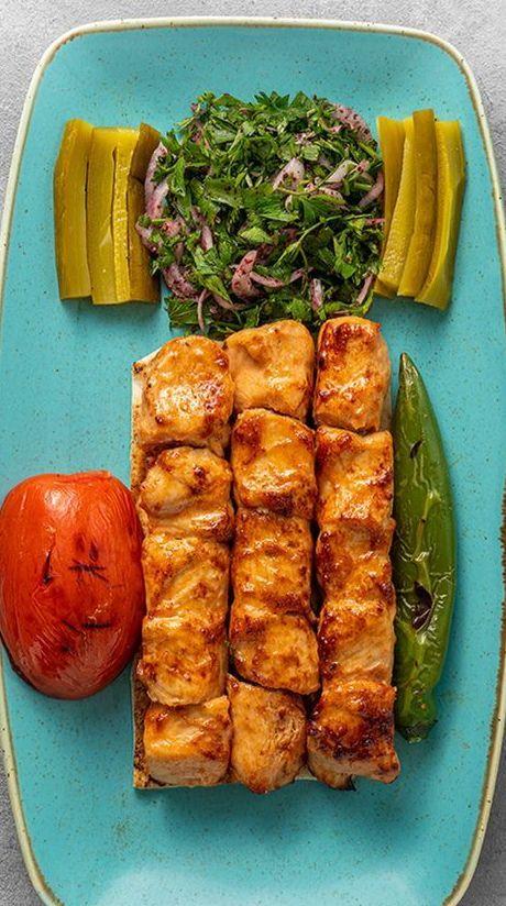 طبق شيش طاووق